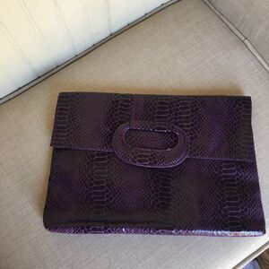 🔥 Purple Faux Leather Snake Print Clutch